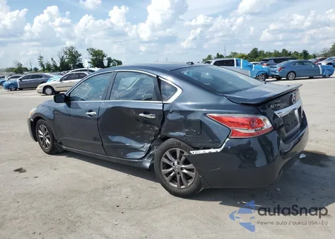 2015 Nissan Altima 2.5 z USA, uszkodzony, nr VIN 1N4AL3AP2FC590465